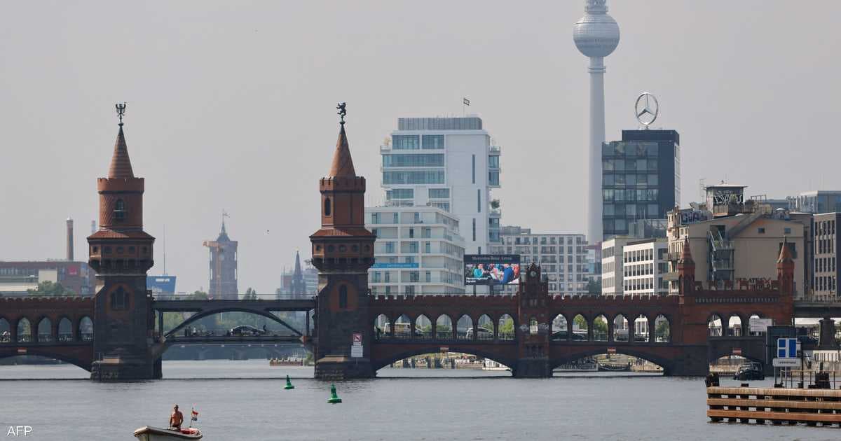 German business confidence rises in July