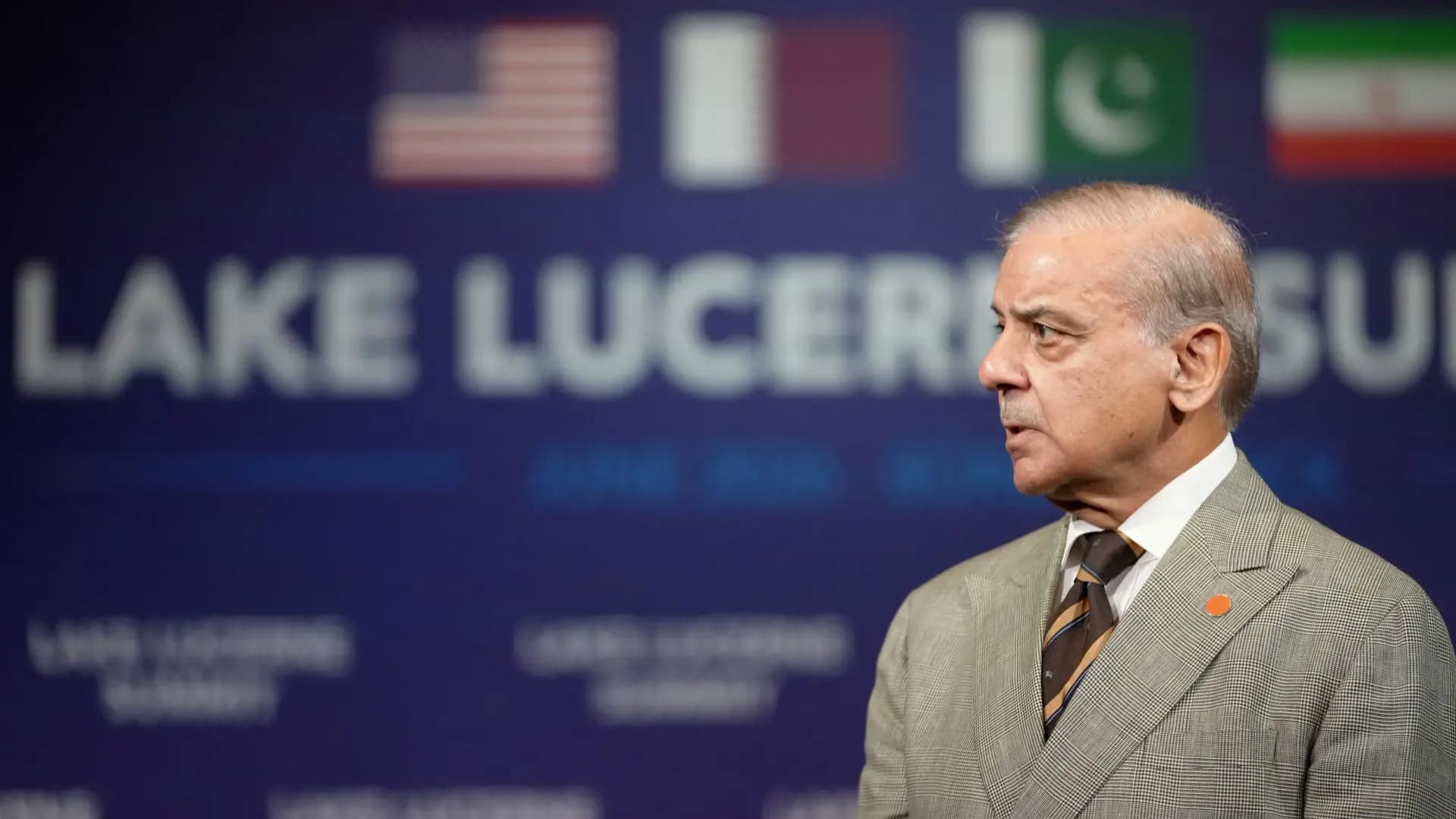 Pakistan seeks $10B US aid after Iran talks