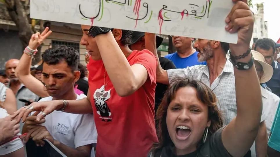 Video - Tunisia Faces Severe Crisis Amid Protests