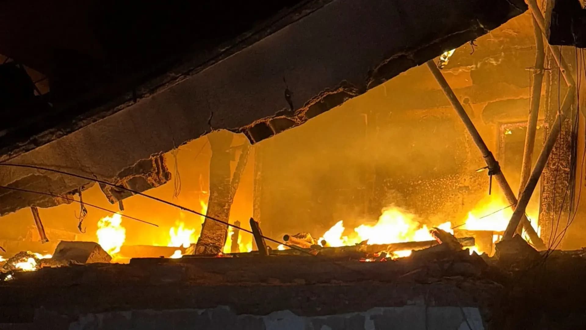 Israeli forces strike Hamas leaders