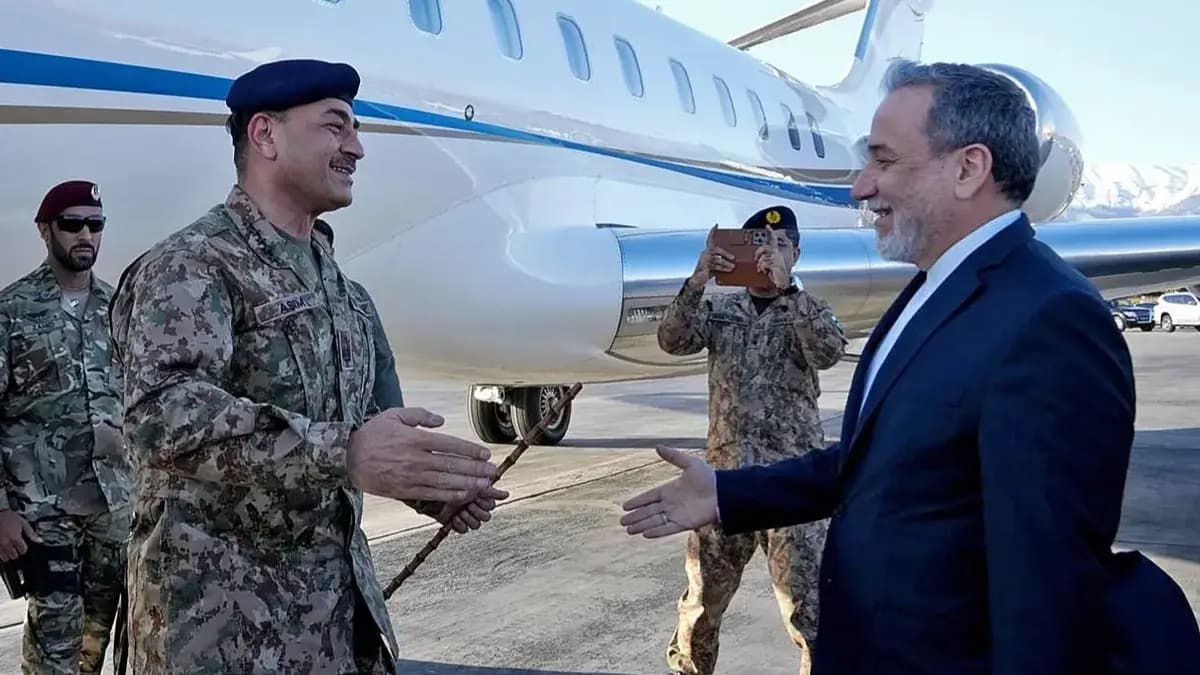 Pakistani Army chief spoke with Trump before Tehran visit