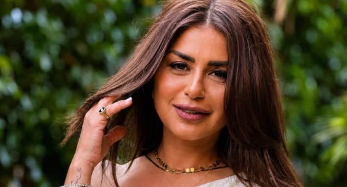Menna Fadali's Secret Wedding and Mother's Shock