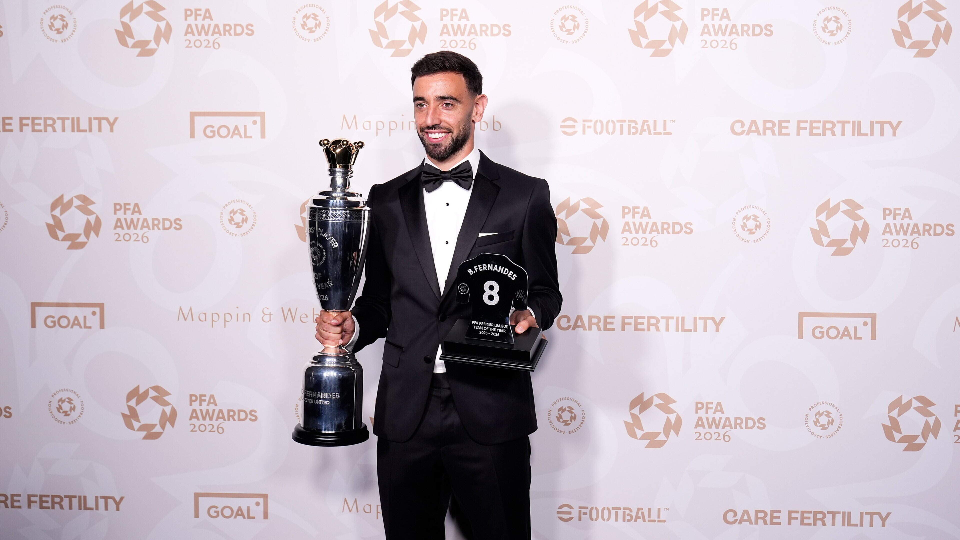 Sam Dean: Fernandes' award highlights Arsenal's team strength