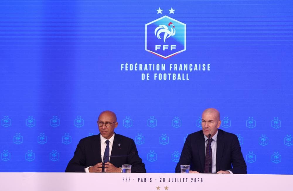 Zinedine Zidane Leads France