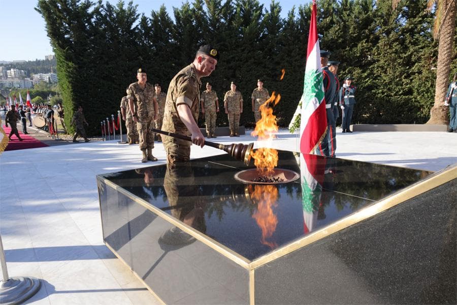 Major General Haikal Pays Tribute at Army Memorial