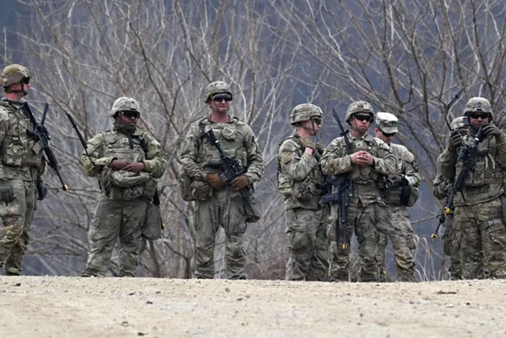 Washington Looks to Seize Soldiers' Phones in Middle East
