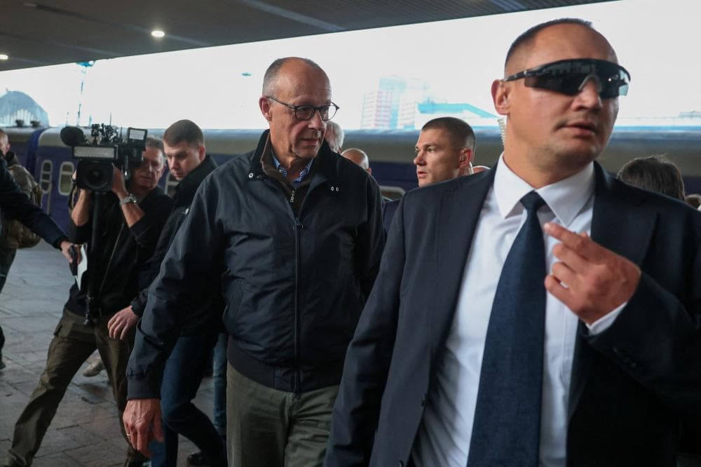 German Chancellor in Kyiv for drone deal and aid