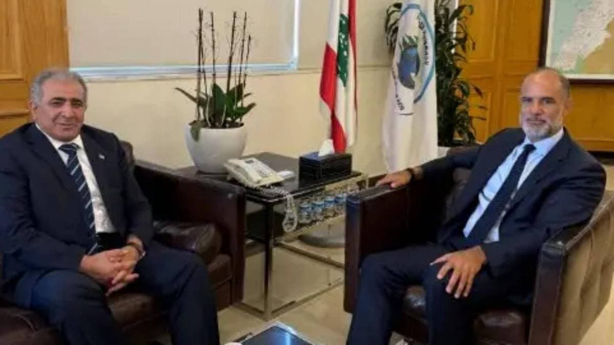 Artist meets Palestinian ambassador on development
