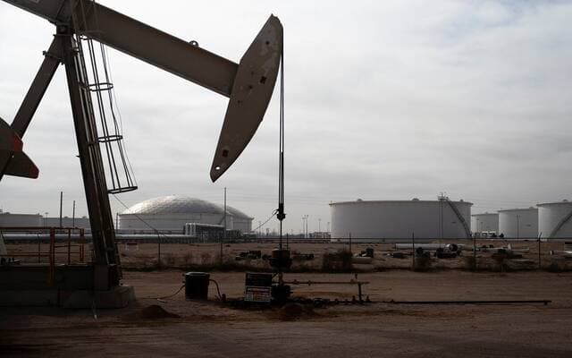 Oil prices rise 3% amid escalating US-Iran tensions