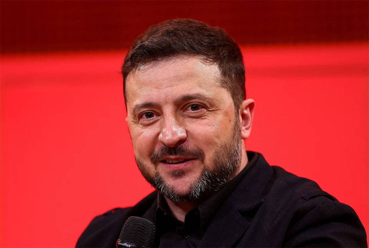 زيلينسكي يعين رئيسا للمجلس الوطني للأمن بعد إقالة وزير الدفاع في أوكرانيا