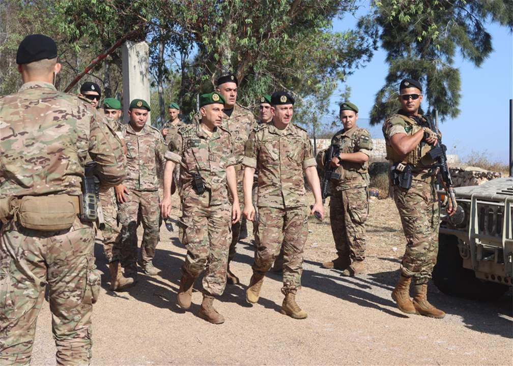 Hichel Reviews Western Zoutra Troops