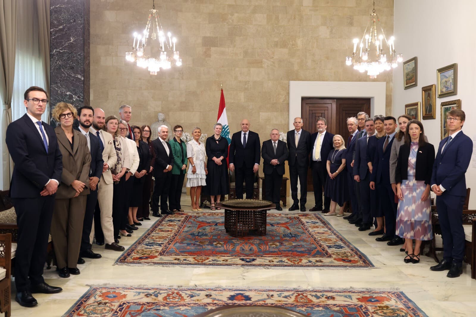 Aoun Calls to End the War