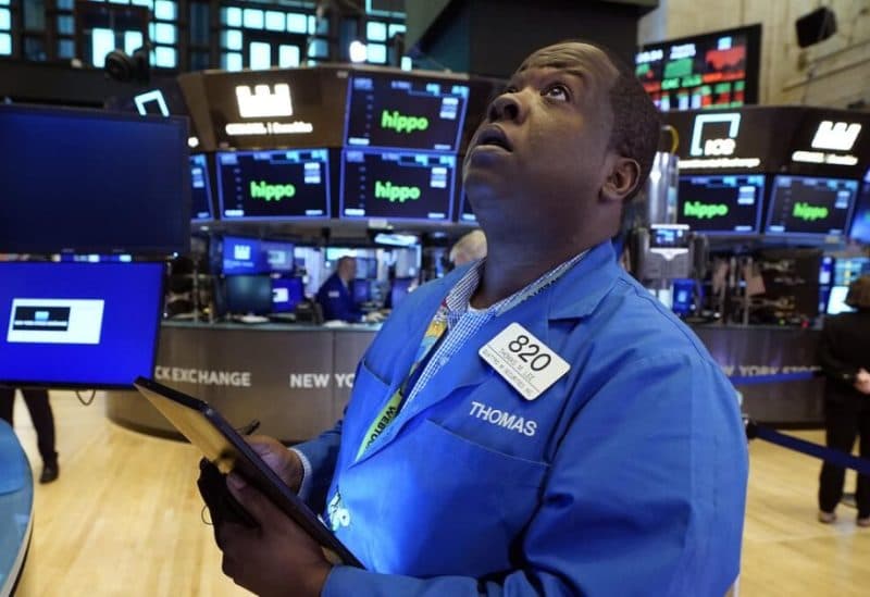 Wall Street gains on chip stock rebound