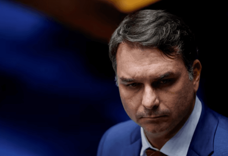 Flávio Bolsonaro begins presidential bid with Mille and Netanyahu backing